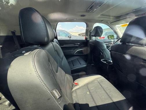 Everlasting Silver 2025 Kia Telluride S