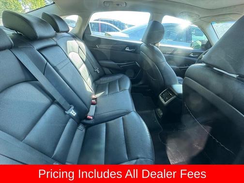 Graphite Gray 2020 Kia Cadenza Technology