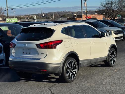 2018 Nissan Rogue Sport SL