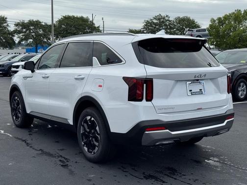 2025 Kia Sorento S