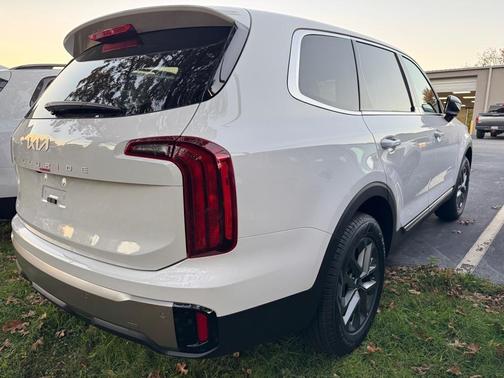 2025 Kia Telluride LX