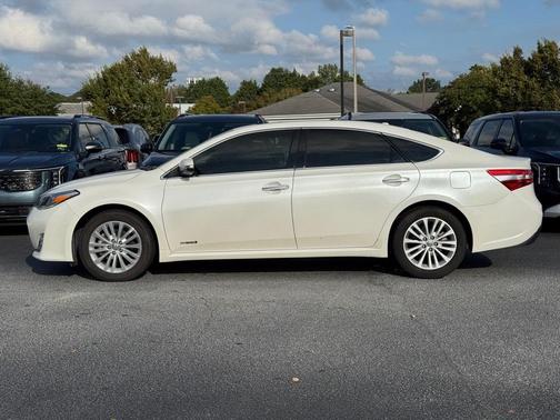 2014 Toyota Avalon Hybrid XLE Touring