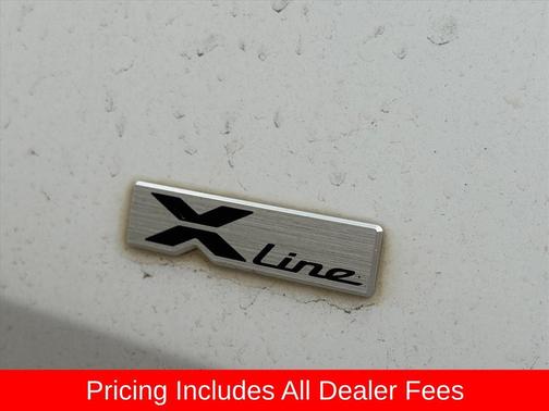 Glacial White Pearl 2023 Kia Sportage X-Line