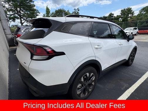 Glacial White Pearl 2023 Kia Sportage X-Line