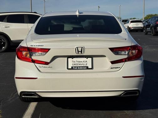 Platinum White Pearl 2018 Honda Accord Sport