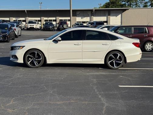 Platinum White Pearl 2018 Honda Accord Sport