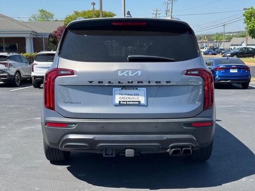 Everlasting Silver 2022 Kia Telluride SX
