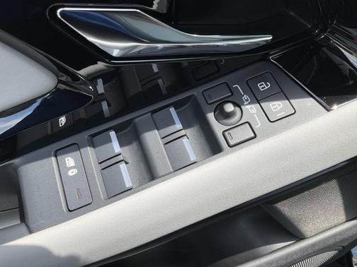 2024 Land Rover Range Rover Evoque Core S