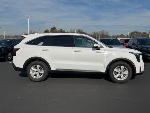 2026 Kia Sorento LX