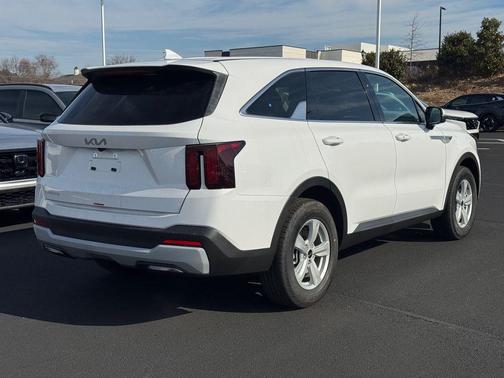 2026 Kia Sorento LX