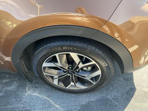 2020 Kia Sportage EX