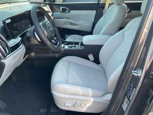 2025 Kia Sorento Hybrid EX