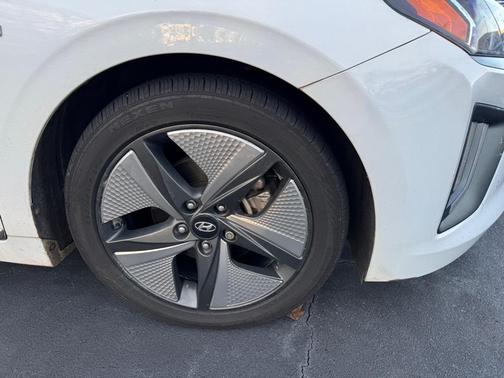 2020 Hyundai IONIQ Hybrid Limited