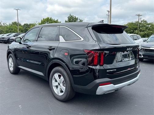 2025 Kia Sorento LX