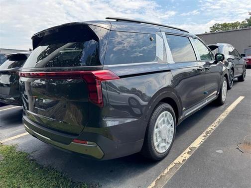 2026 Kia Carnival SX