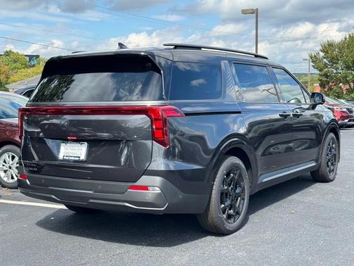 2026 Kia Carnival SX