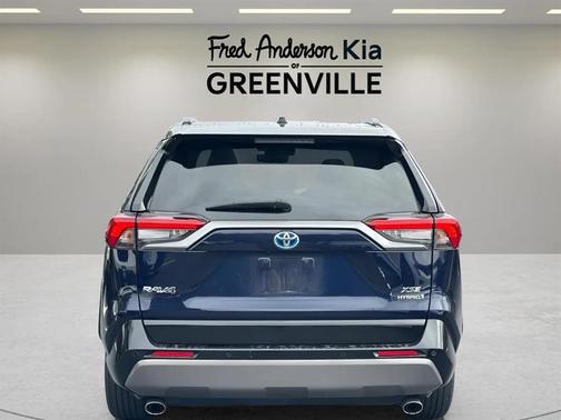 2020 Toyota RAV4 Hybrid SE