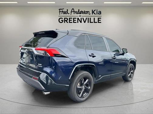 2020 Toyota RAV4 Hybrid SE