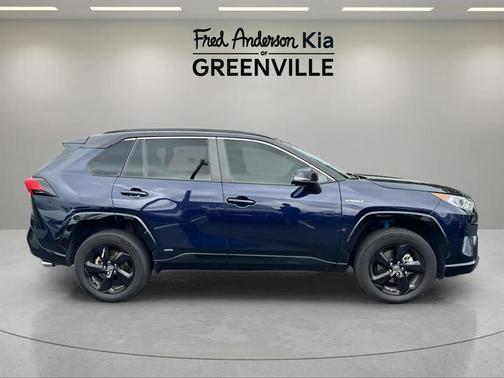 2020 Toyota RAV4 Hybrid SE