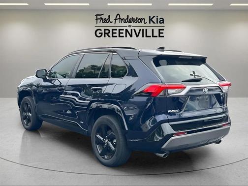2020 Toyota RAV4 Hybrid SE