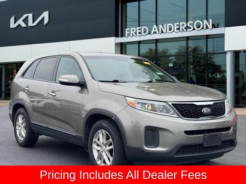Titanium Silver 2014 Kia Sorento LX