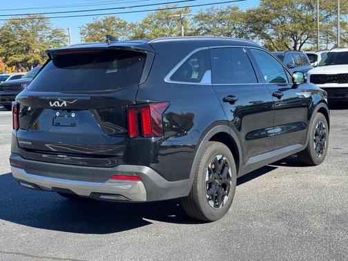 2024 Kia Sorento S