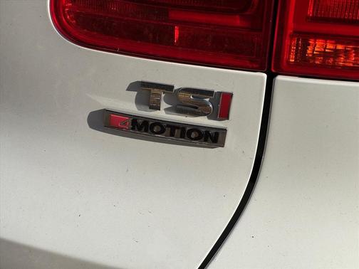 2016 Volkswagen Tiguan S