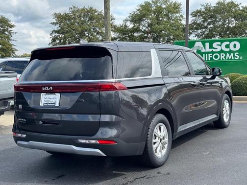 2024 Kia Carnival LX