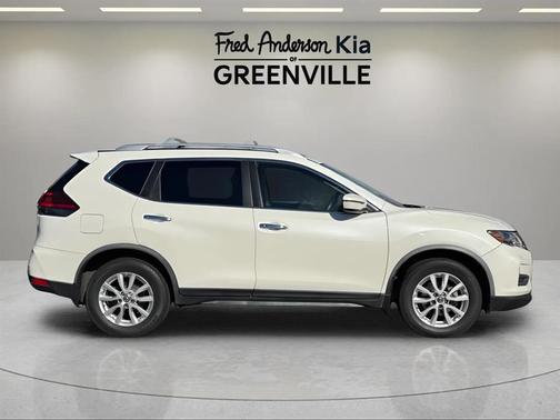 2020 Nissan Rogue SV