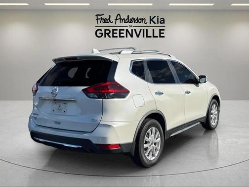 2020 Nissan Rogue SV