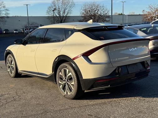 2023 Kia EV6 Wind