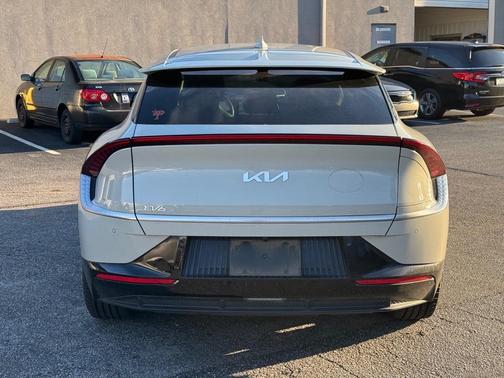 2023 Kia EV6 Wind