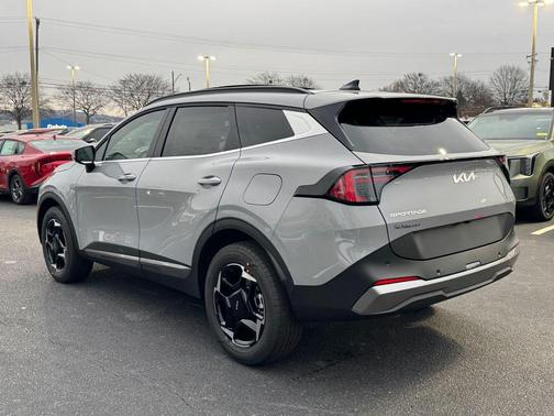 2026 Kia Sportage Hybrid EX