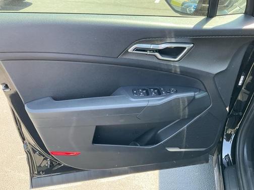 2025 Kia Sportage Hybrid LX