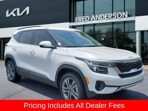 Snow White Pearl 2023 Kia Seltos S