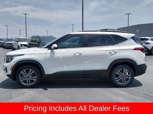 Snow White Pearl 2023 Kia Seltos S