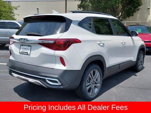 Snow White Pearl 2023 Kia Seltos S