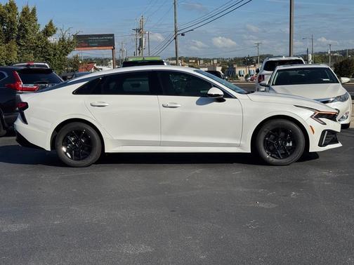 2026 Kia K5 LXS