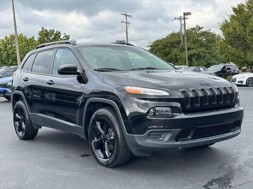 2017 Jeep Cherokee Sport