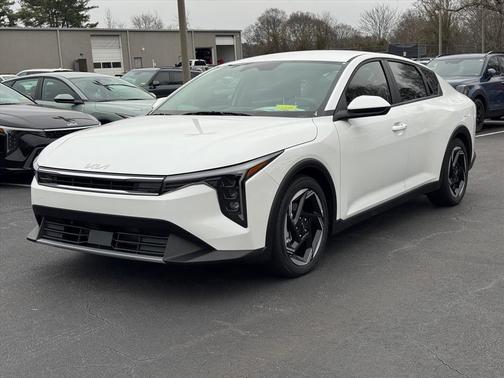 Snow White Pearl 2026 Kia K4 EX