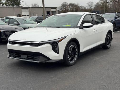2026 Kia K4 EX