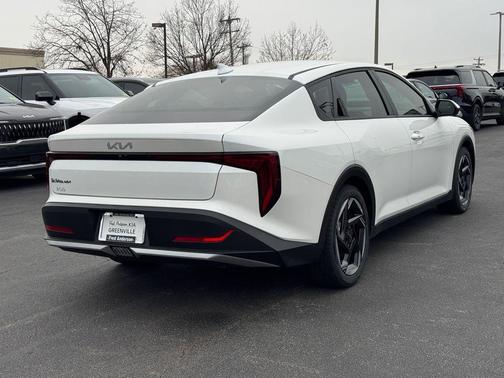 2026 Kia K4 EX