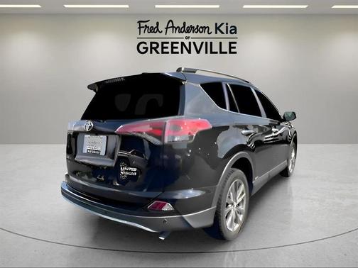 2017 Toyota RAV4 Hybrid SE