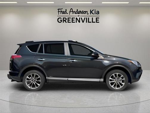 2017 Toyota RAV4 Hybrid SE