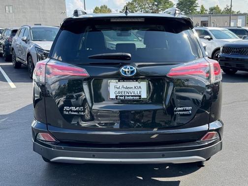 2017 Toyota RAV4 Hybrid SE