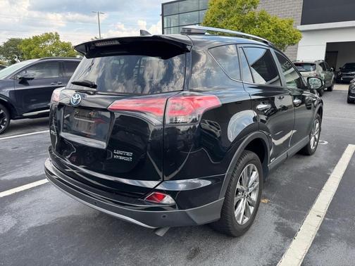 2017 Toyota RAV4 Hybrid SE