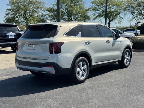 Ivory Silver 2026 Kia Sorento LX