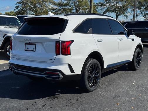 2023 Kia Sorento SX