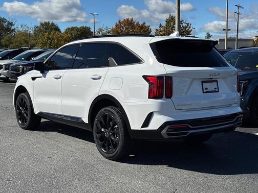 2023 Kia Sorento SX