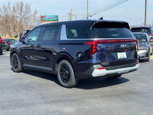 2026 Kia Carnival LX